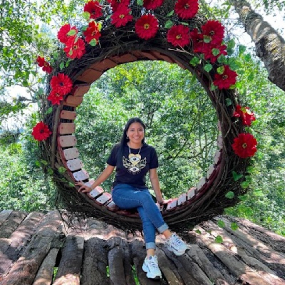 Meet your Posher, Kenia